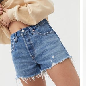 Levi’s 501 cutoffs